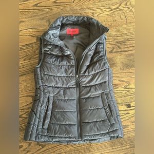 Size small Woman’s Grey Vest * New Condition